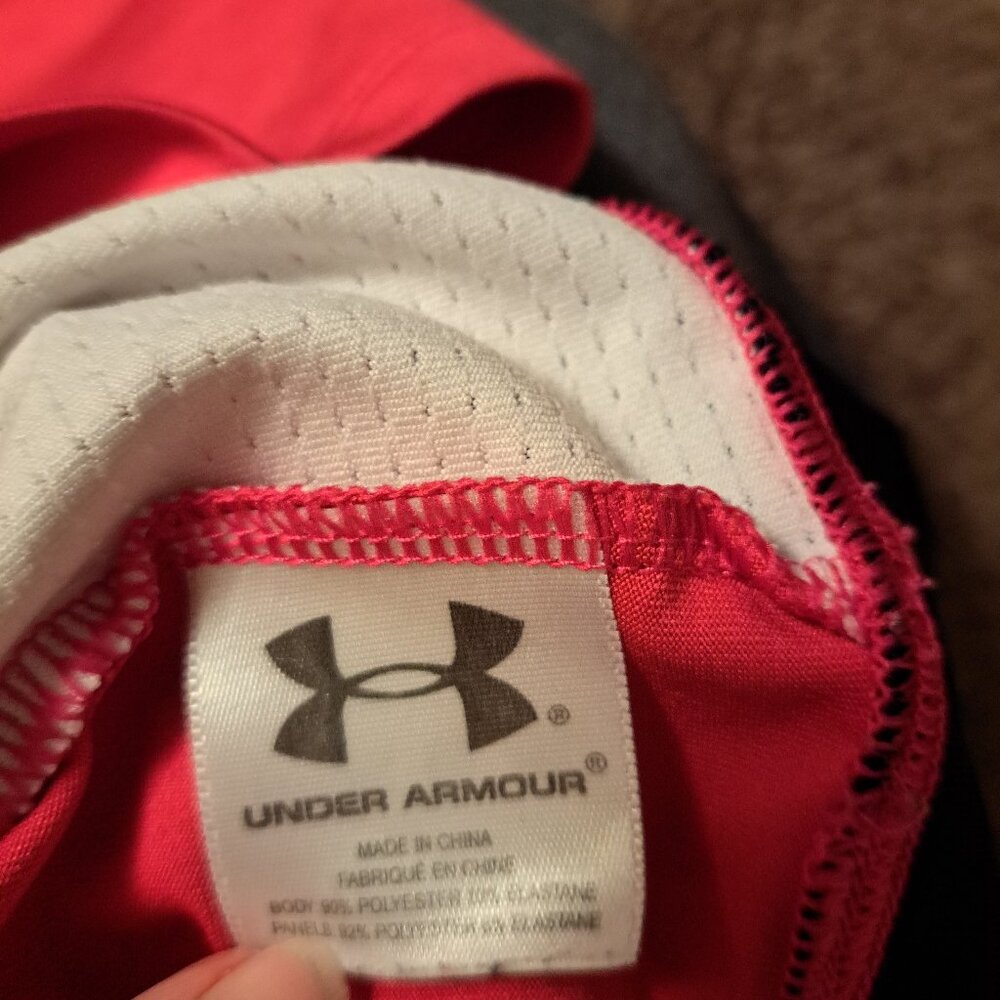 Under Armour HeatGear Colorblock Short Sleeve Shirt - Picture 7 of 7